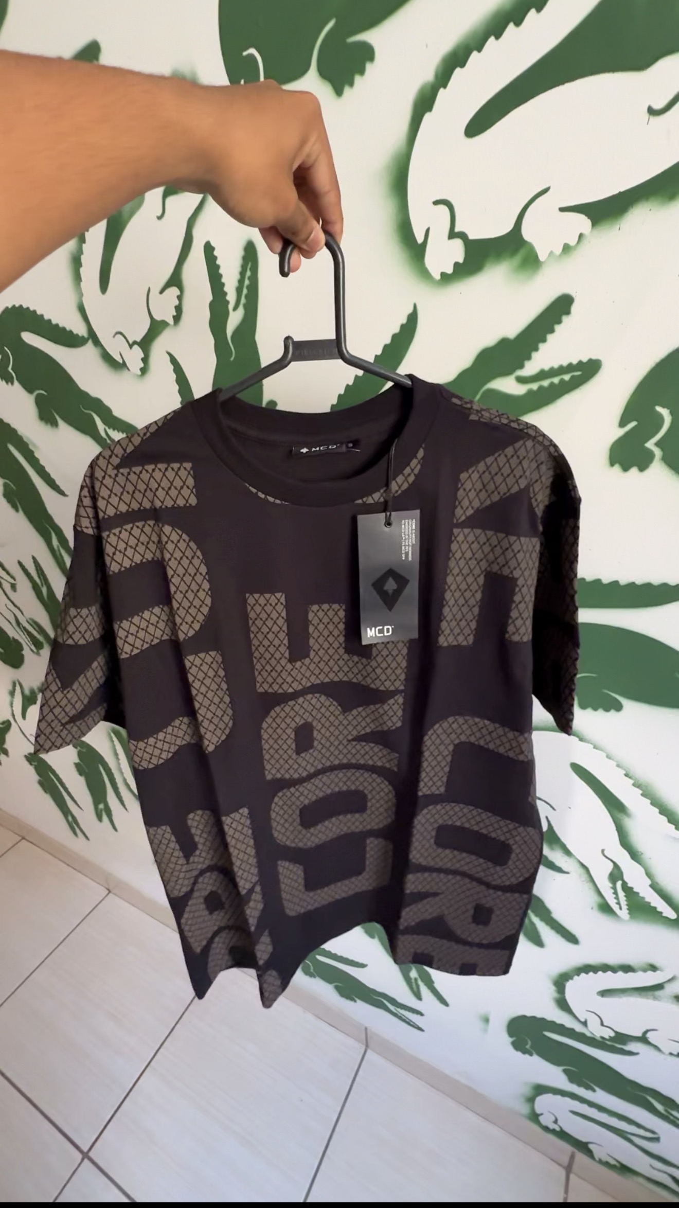 Camisa logomania