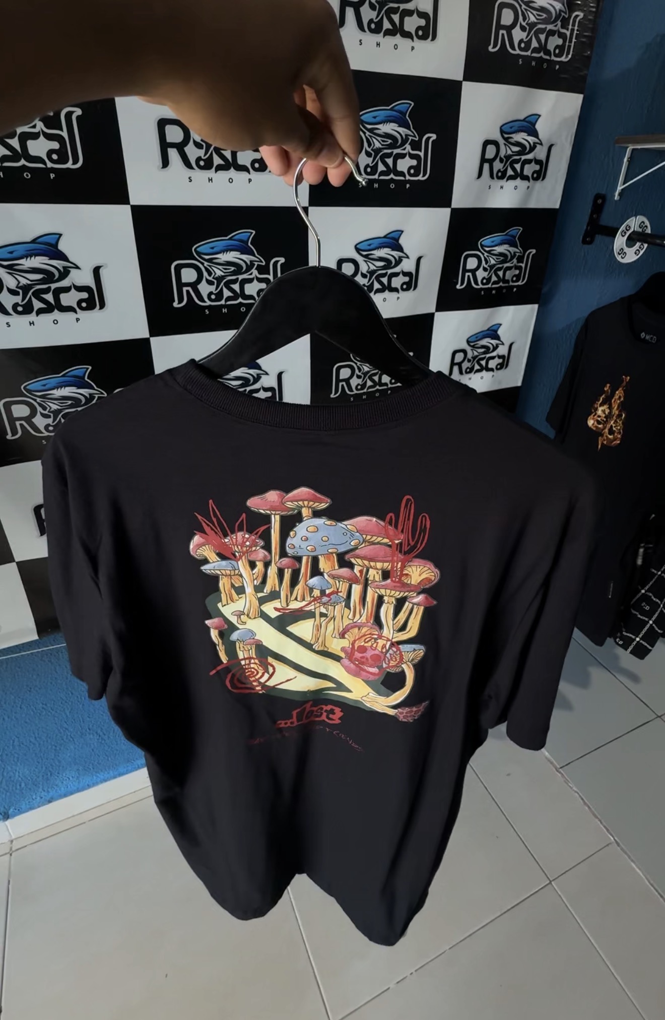 Camisa lost cogumelos