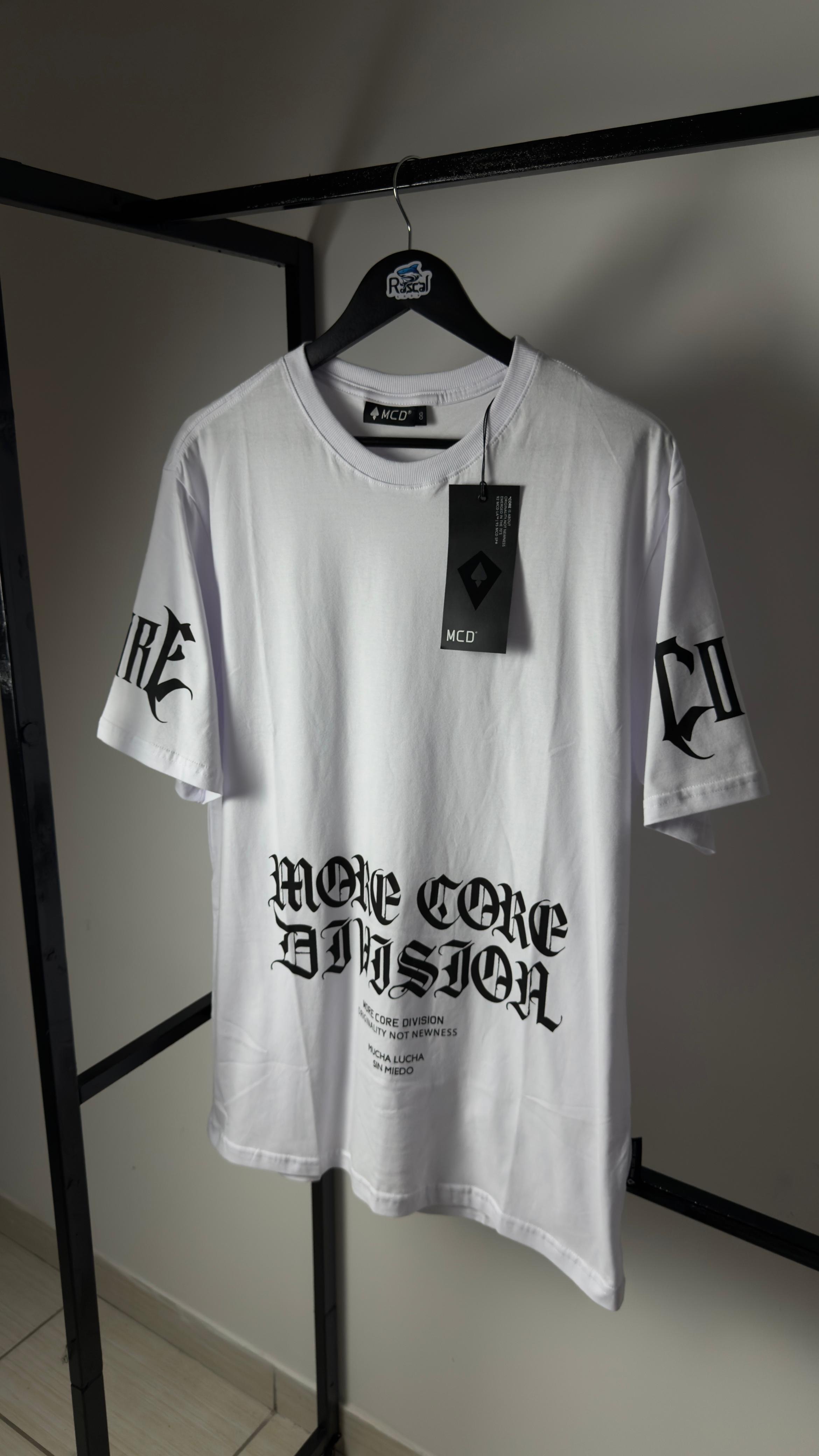 Camisa box fit especial caligrafiti